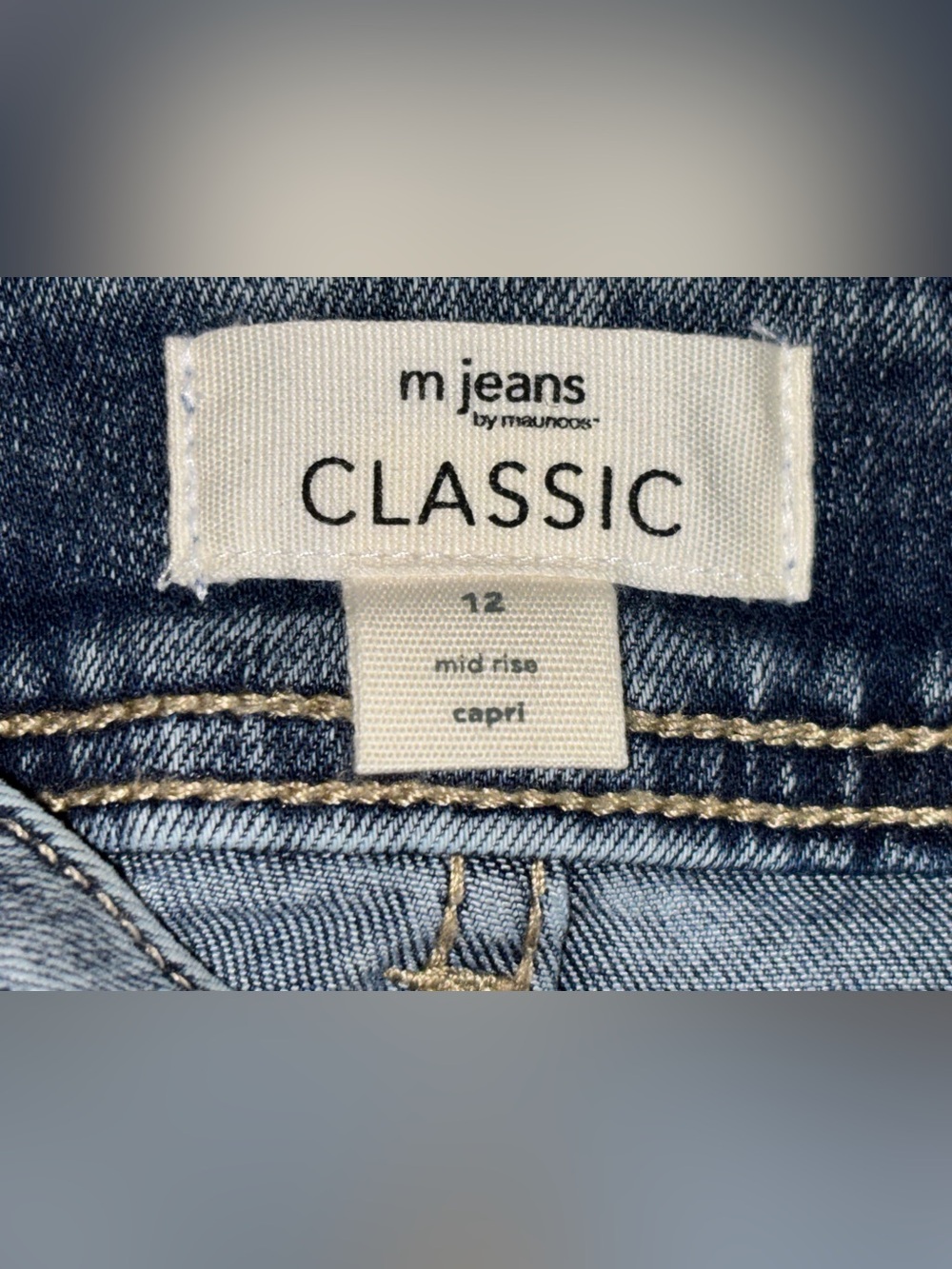 M Jeans By Maurices Classic 21 Inch Cuffed Denim Capri Women’s Size 12 Acid Wash - Picture 11 of 16